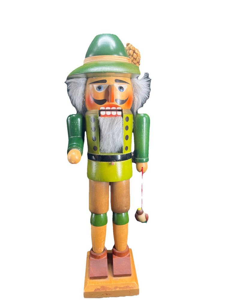 Nutcracker, Steinbach, The Hunter Read