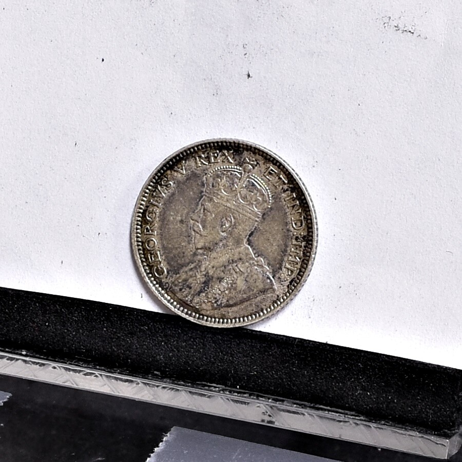 1911 Canada Silver 10 Cents - AU (#35965)