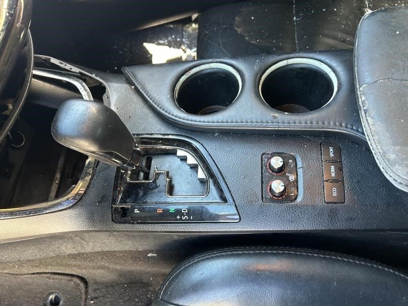 AVALON 2013 High Mounted Stop Light 104567048