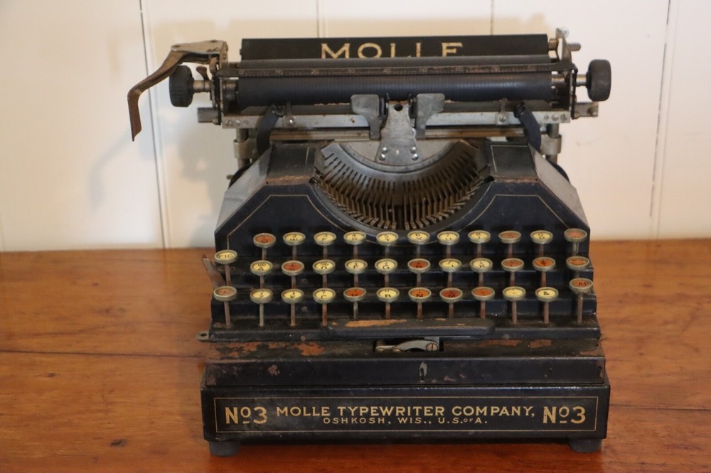 Rare Antique - MOLLE No 3 Typewriter - Highly Collectable