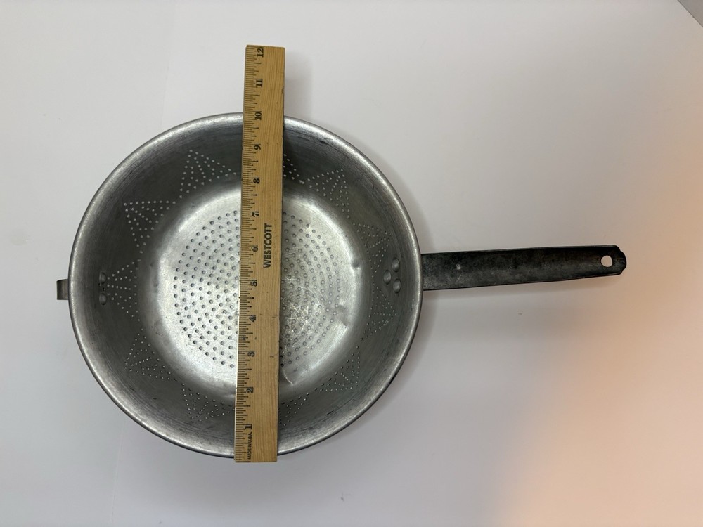 Vintage Westbend Aluminum Strainer Colander with Handle & Hook 10" Diameter