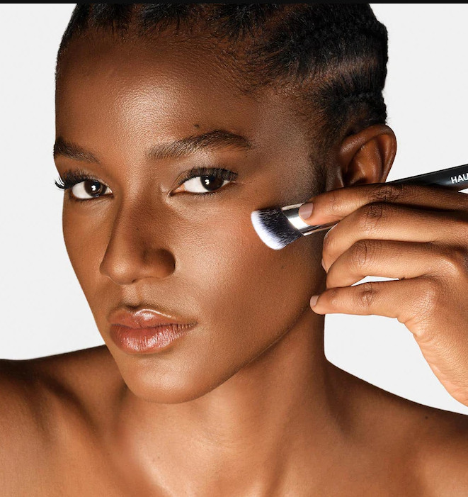 Cruelty-Free Concealer Brush – Flawless Application for Perfect Coverage 🖌️💄