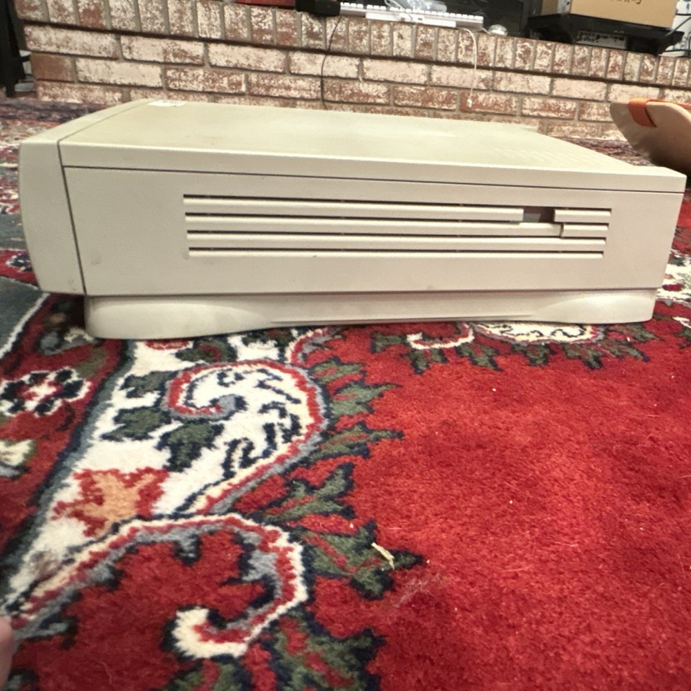 Apple Macintosh Quadra 630 computer AS-IS
