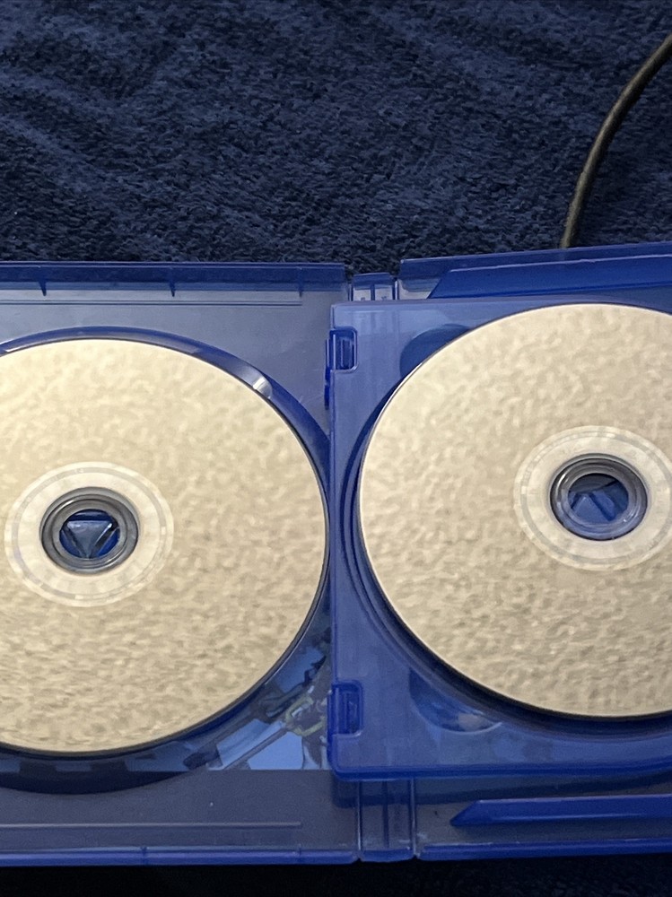 ps4 1tb bundle 2 Controllers All Cords And Multiple Games