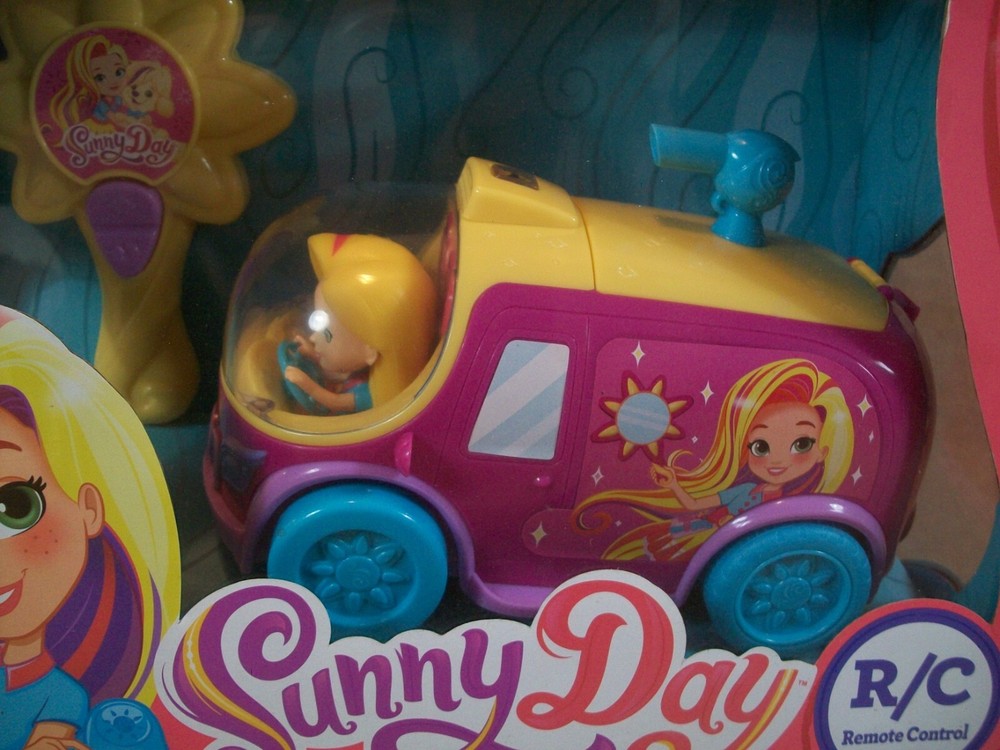 Nickelodeon ~ Sunny Day R/C ~ Remote Control Vehicle ~ Sunny & Doodle