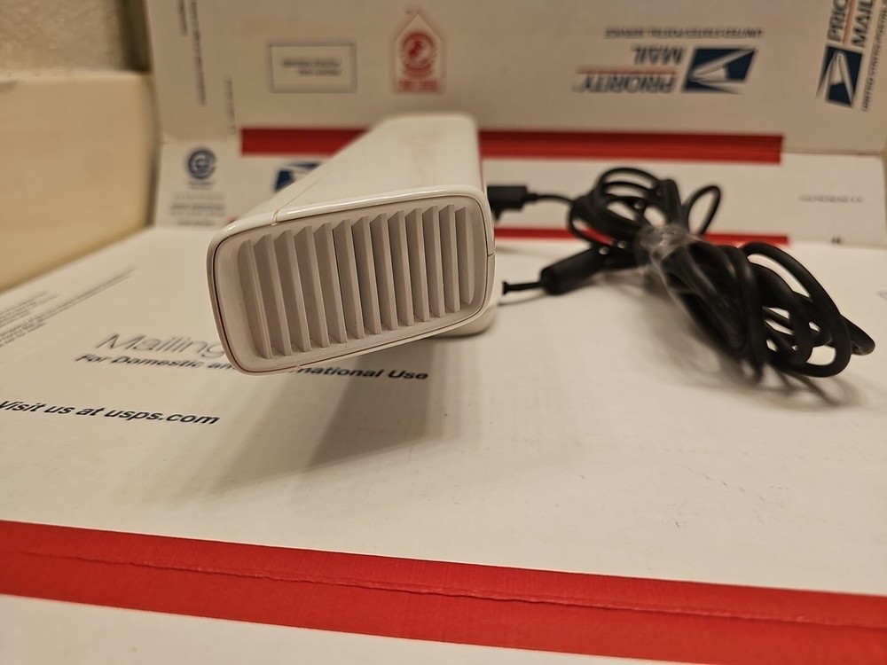 Xbox 360 - Kinect Sensor White Bar Only Camera Motion OEM Microsoft #111