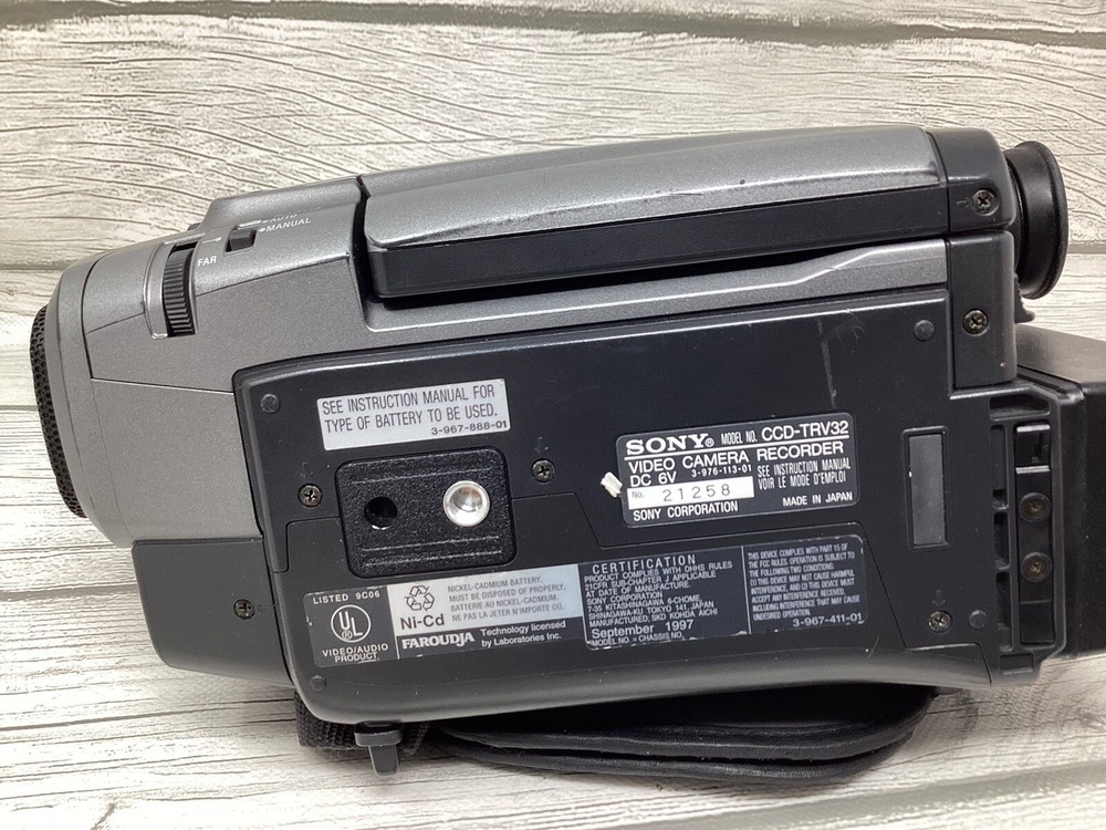 Sony Handycam Vision CCD-TRV32 Untested
