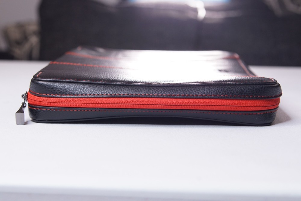 ISKIN SOHO Tablet Sleeve RED/Black