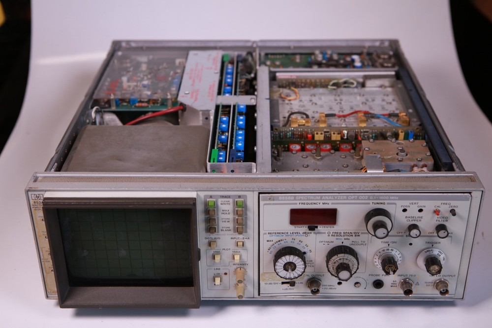 HP 853A + HP 8558B Spectrum Analyzer As Is