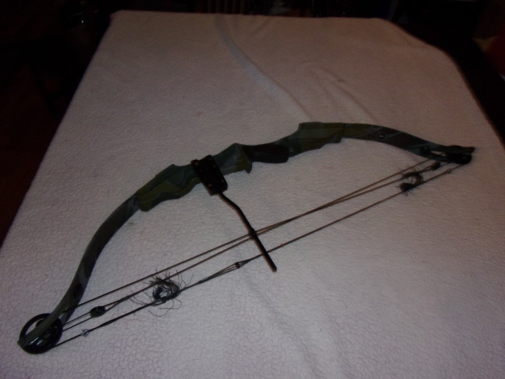 Golden Eagle Super Hawk Compound Bow