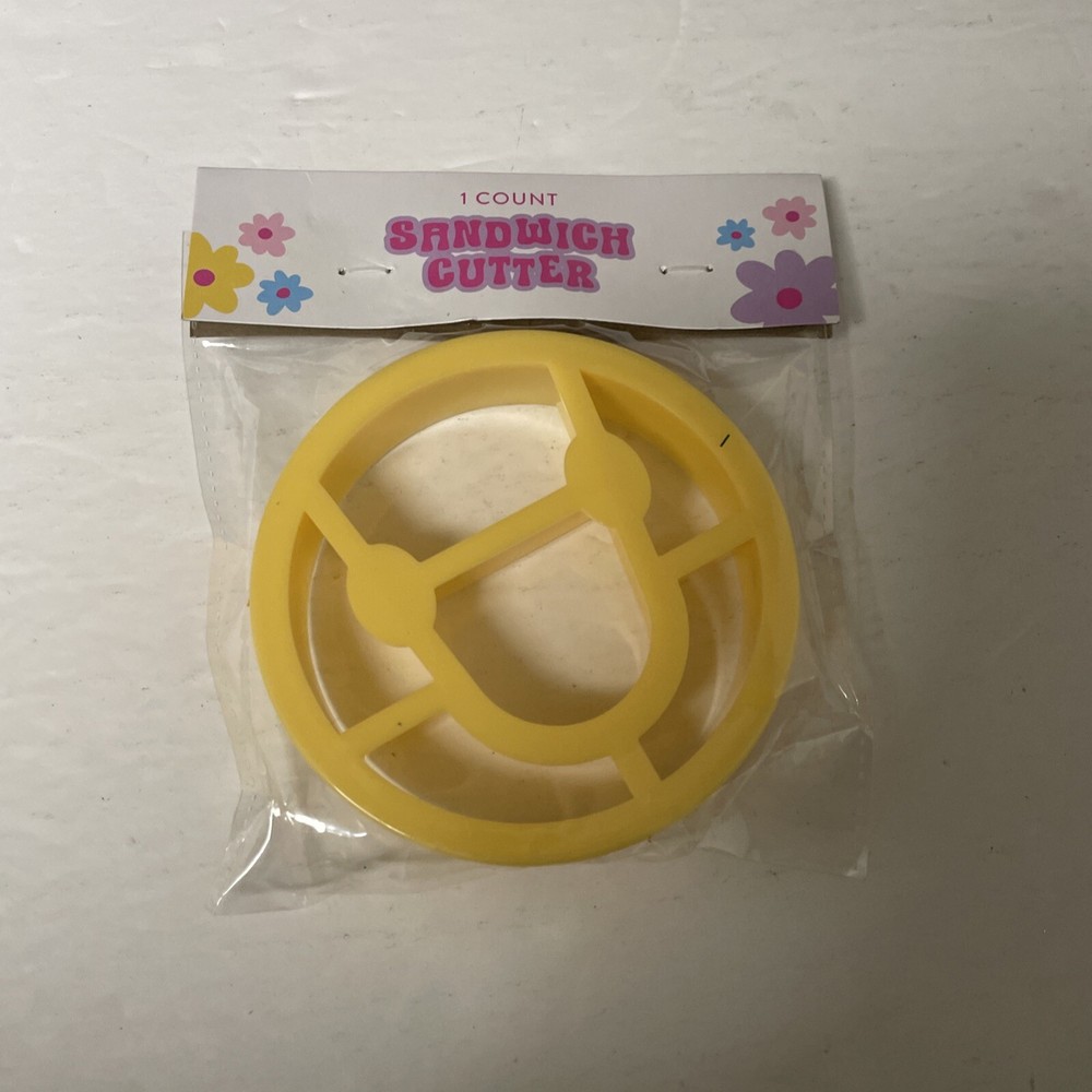 Brightstar Sandwich Cutter Smiley Brand New