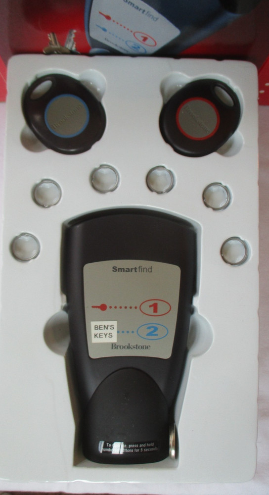 BROOKSTONE SMART FIND REMOTE CONTROL KEY FINDER