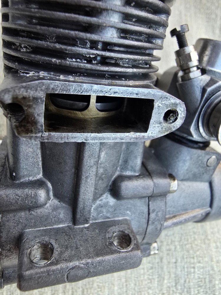Vintage Royal 40 RC Glow / Nitro Model Airplane Engine