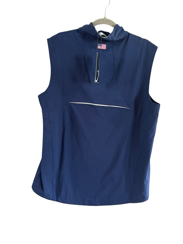 nwt zero restriction Golf Vest Size Large