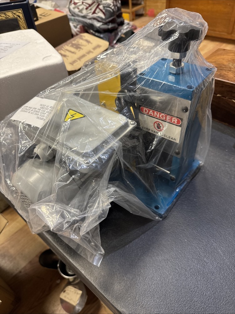 Small Pulling Horizontal Wire Stripping Machine with Motor Scrap Copper Wire