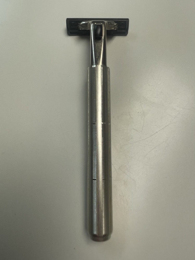 Gillette Atra Razor w/ Case & Refills