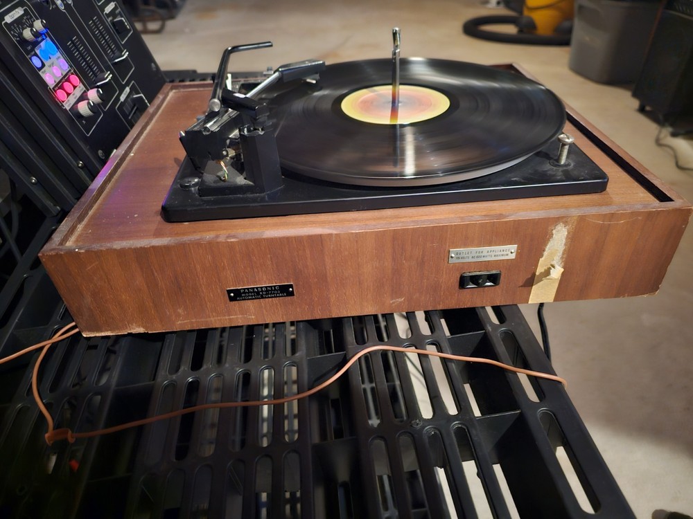 Vintage Panasonic RD-7703 Automatic Turntable