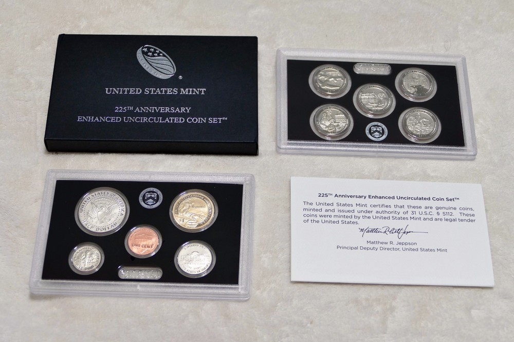 2017-S US MINT 225TH ANNIVERSARY UNCIRCULATED ENHANCED 10 COIN SET WITH BOX COA