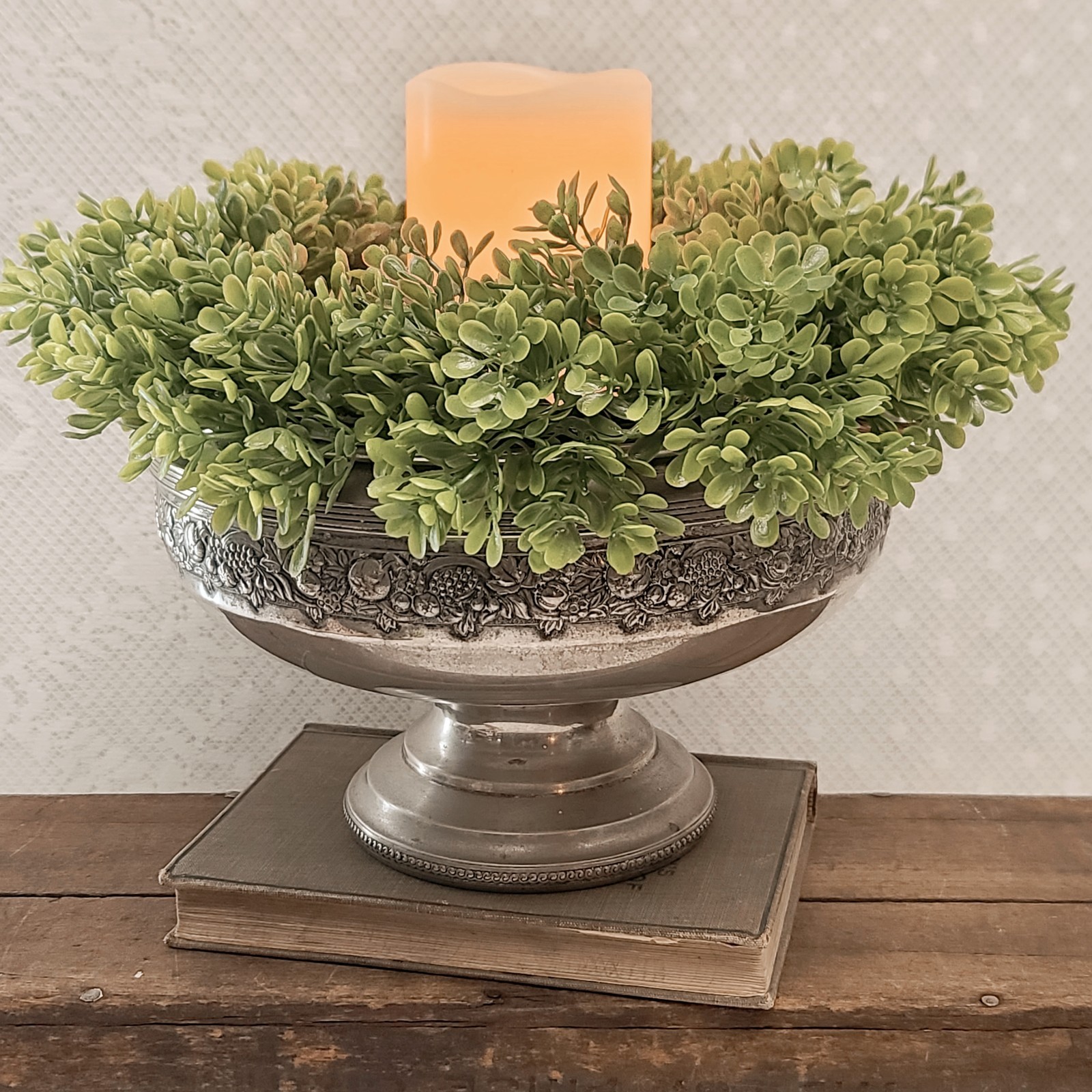 Vintage Silverplate Embossed Fruits Pedestal Centerpiece Bowl J&F Crown EPNS 9"