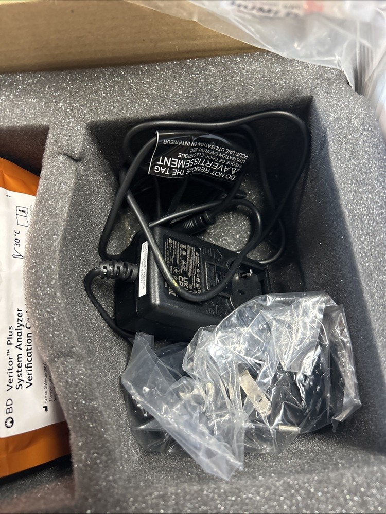 BD Plus Analyzer 256066 Brand New Open Box