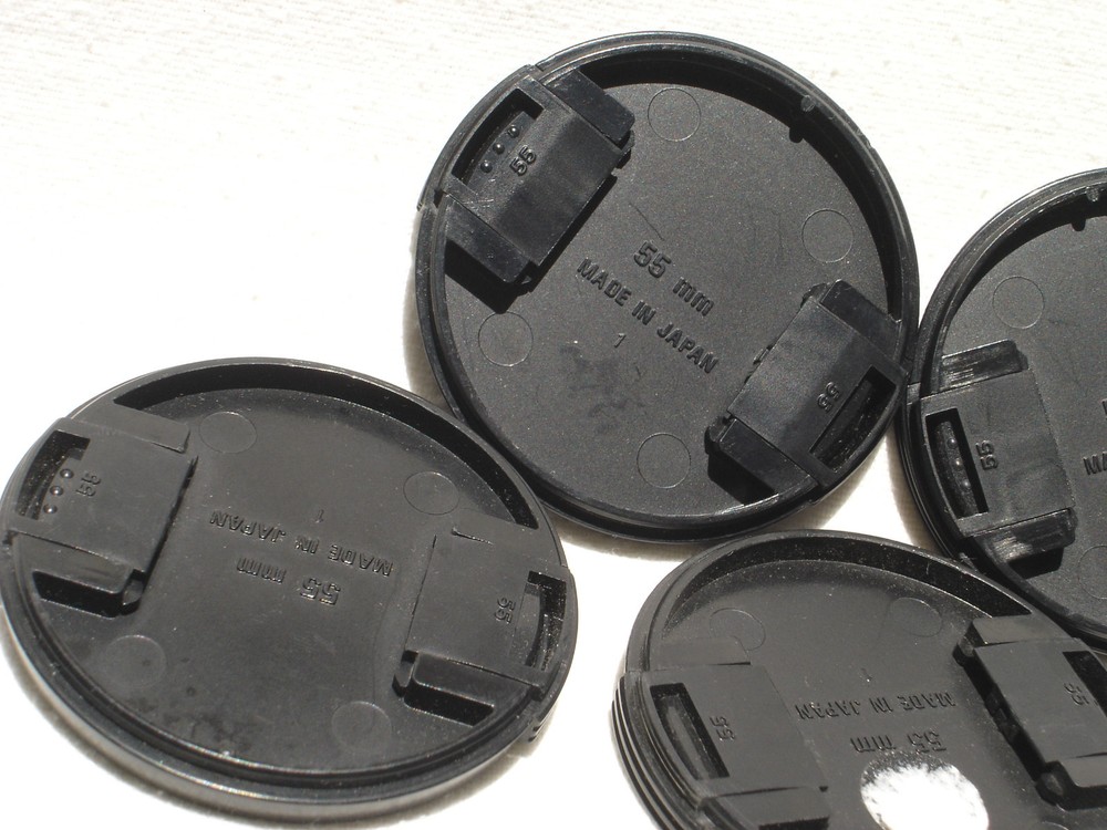 one QUANTARAY 55mm plastic front lens cap Japan