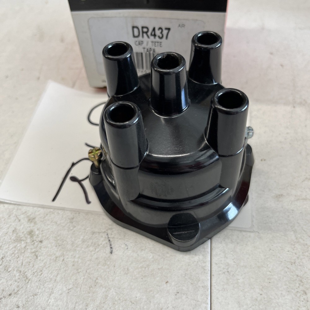 Standard Motor Products DR-437 Distributor Cap