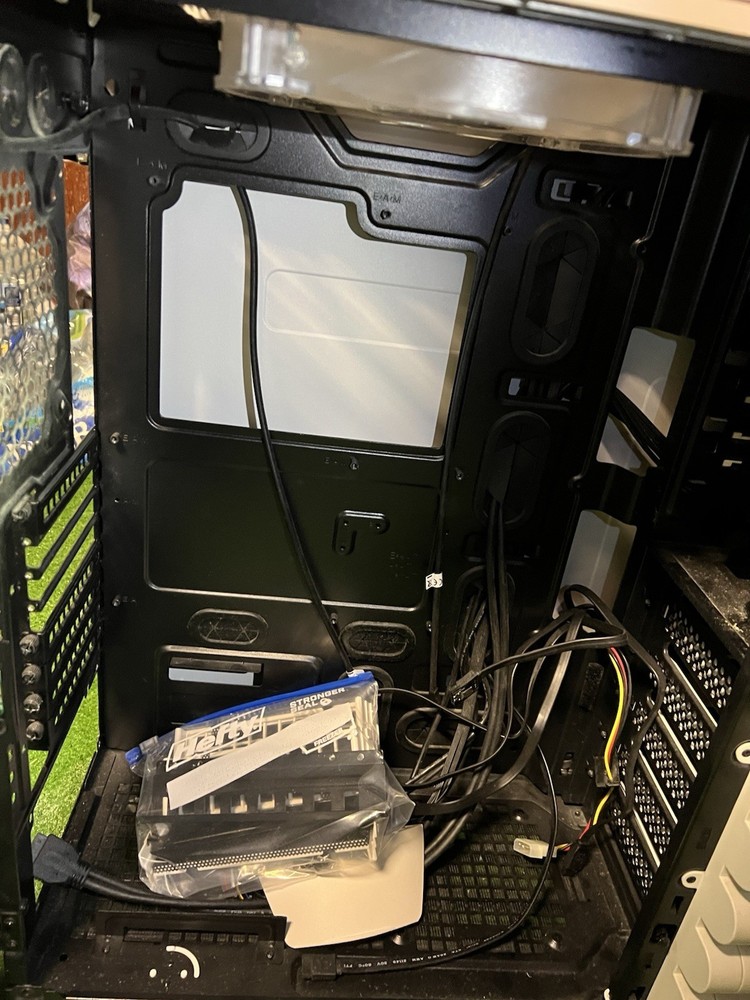 Thermaltake Level 10 GT Snow Edition