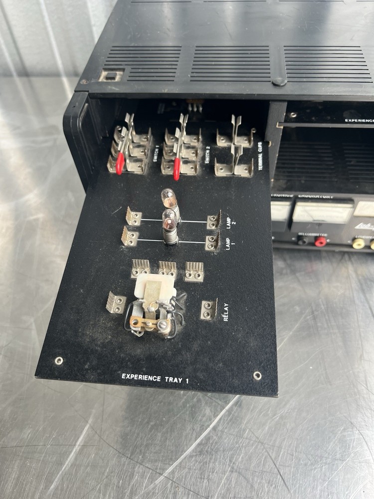 Lab Volt model 555A Exploratory Electronics Laboratory School Owned