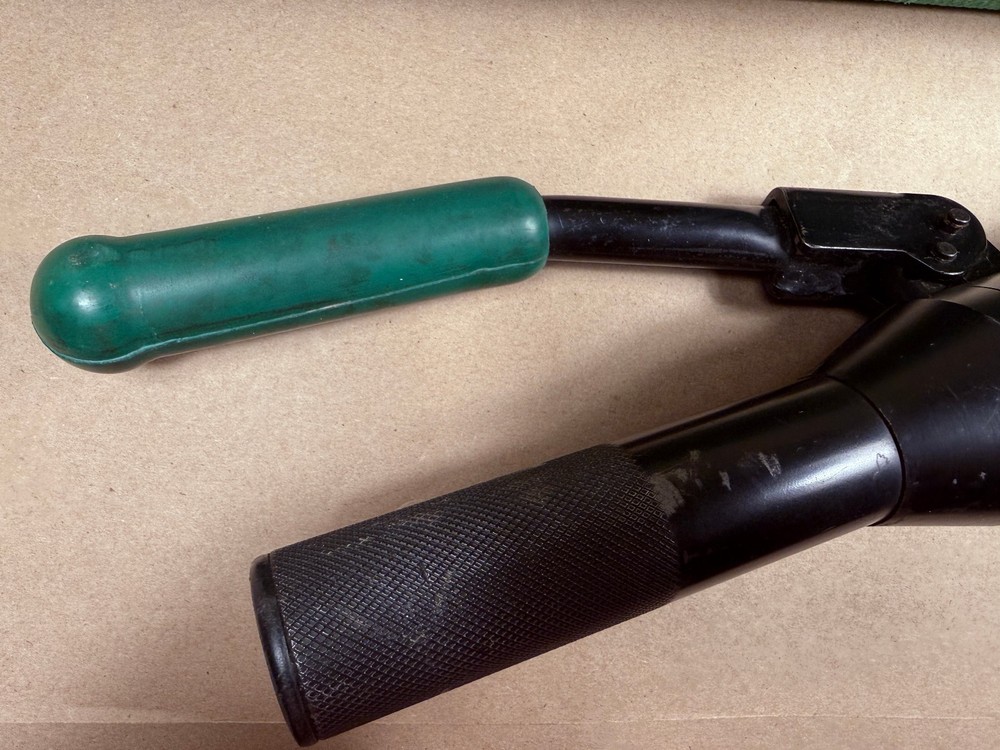 NICE - Greenlee 7806SB Quick Draw Punch Driver Kit 1/2"-2" - Tested