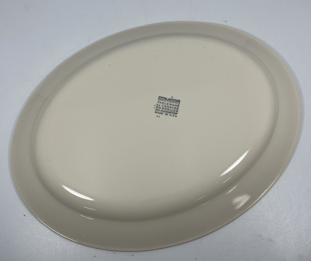 Corning COMCOR Oval Serving Platter 11 ½” x 9”. Sandstone Beige. Tableware.