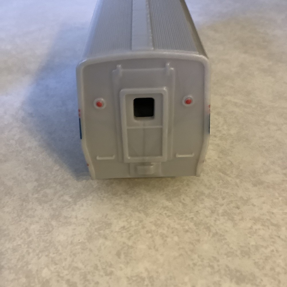 AMTRAK Express ENGINE 155 & 2 PASSENGER CARS PLASTIC TRAINS NOT POWERED