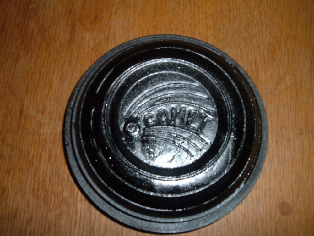 Rare "COMET" Clay Pigeon Target Trapshooting