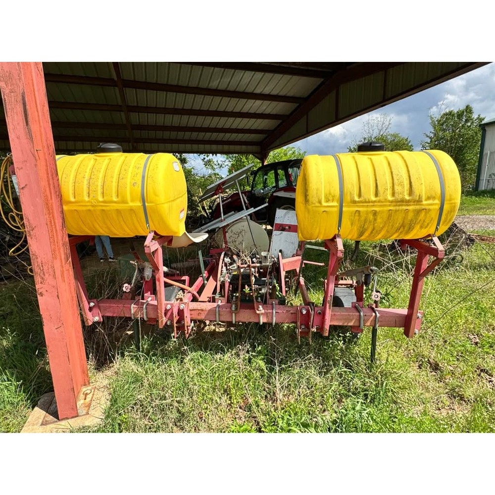 Two Row Mechanical Transplanter with 2 Tanks￼