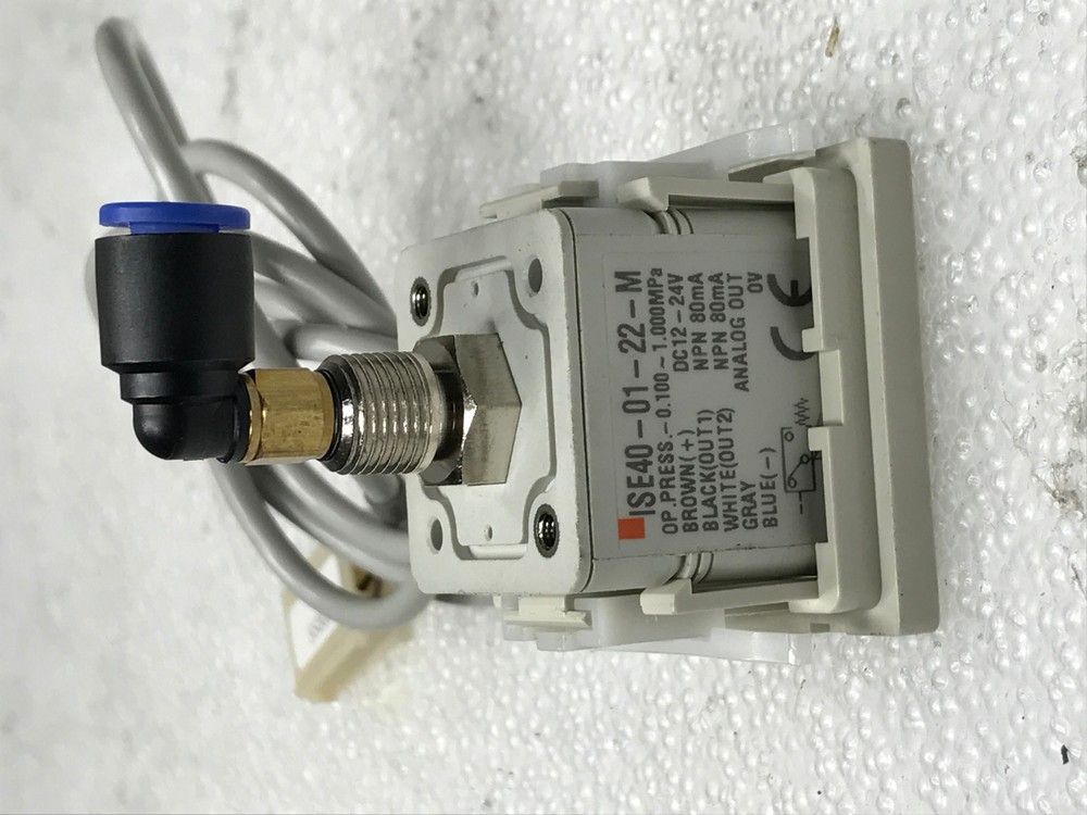SMC ISE40-01-22-M Pressure Switch (used working)