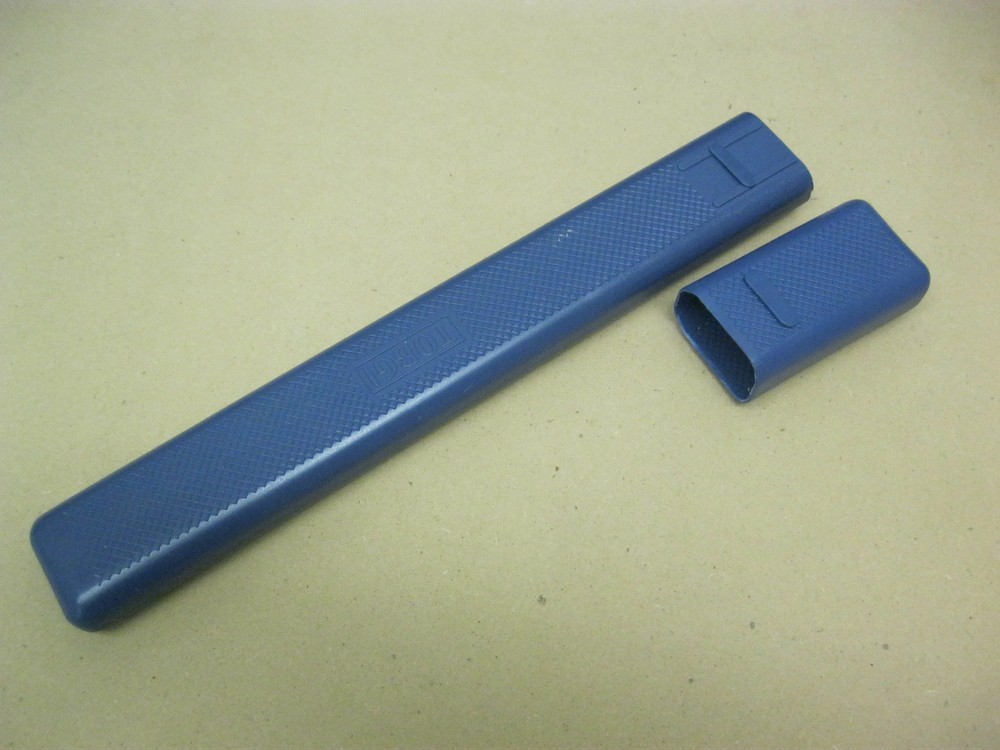 Plastic Knitting Needle Storage Case