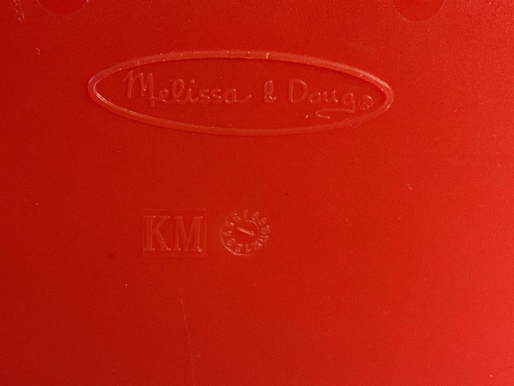 MELISSA & DOUG DRAMATIC PLAY LETS PLAY HOUSE REPLACEMENT RED DUST PAN & DUSTER