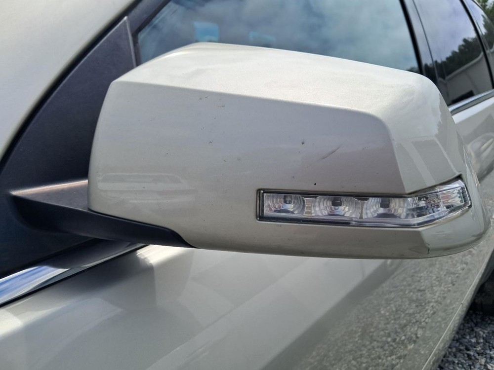 TRAVERSE 2017 Glove Box 4744060