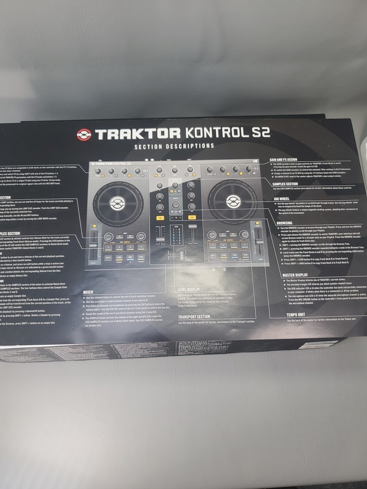 Native Instruments TRAKTOR KONTROL S2 DJ Controller