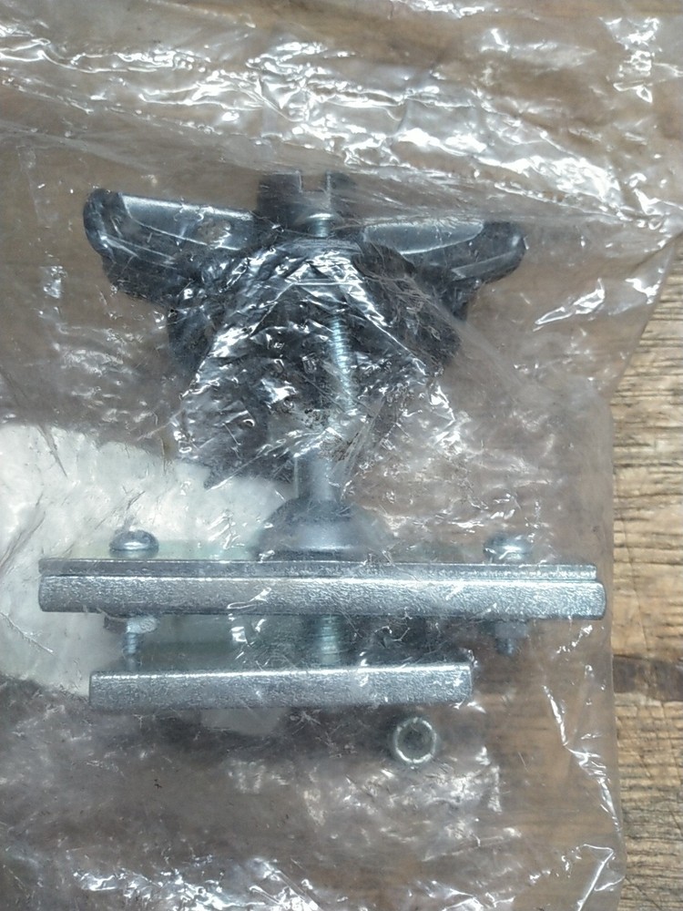Molex Aero-Motive 1301180029 End Clamp