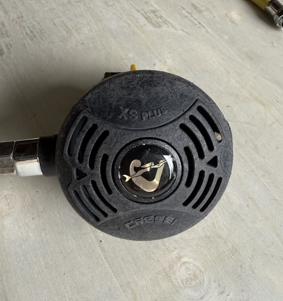 Cressi XS Plus Regulator With Hose