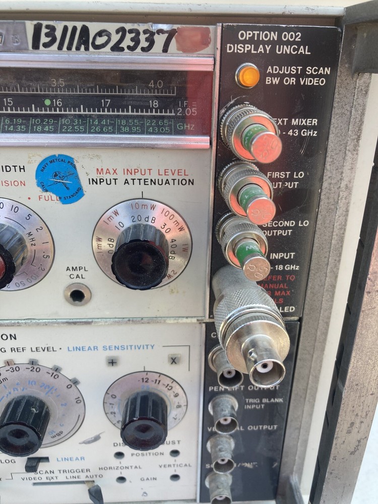 HP 140T - 8555A RF Section - 8552B IF Section. Hewlett Packard Spectrum Analyzer