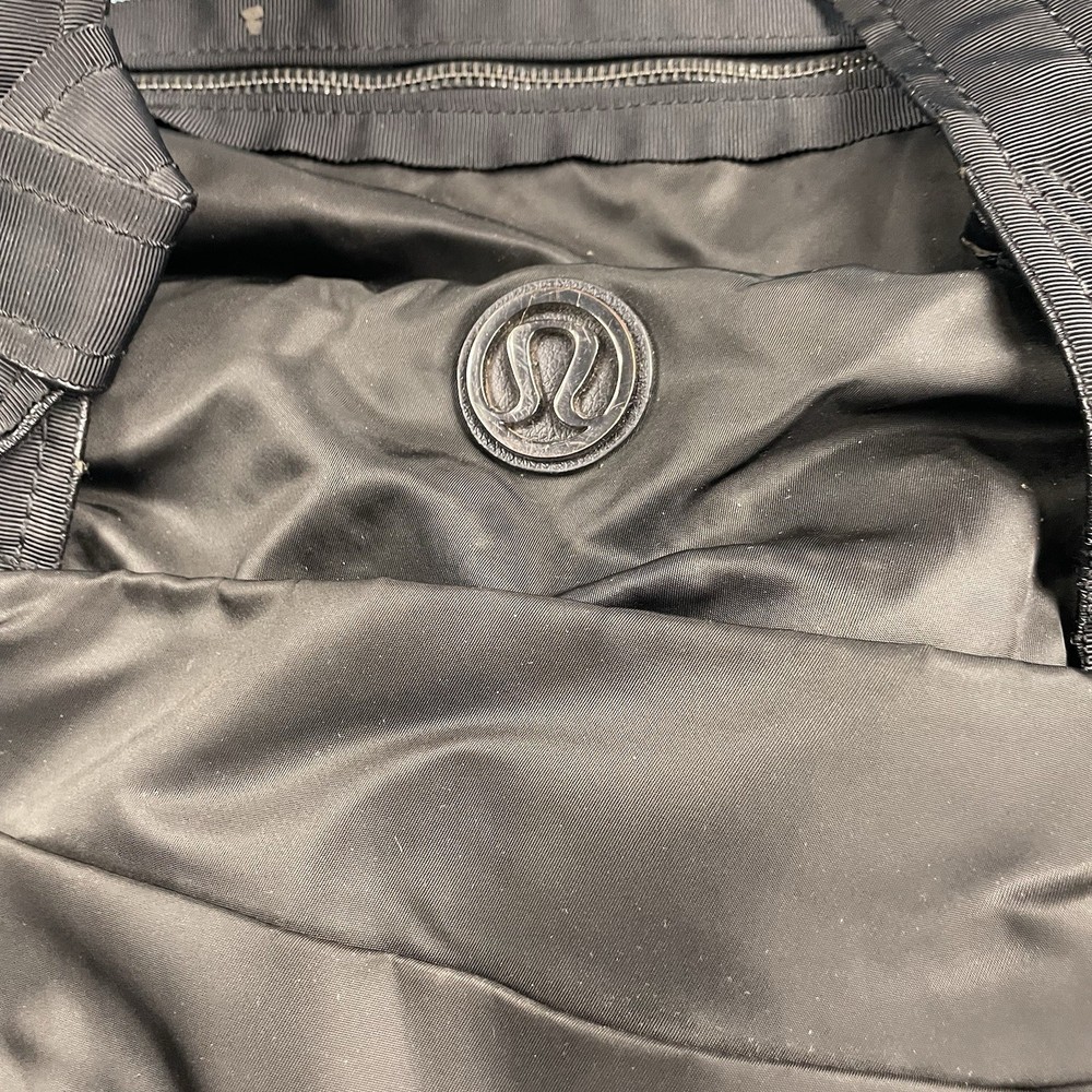 Lululemon Athletica Multicompartment Workout/Multipurpose Bag, Black
