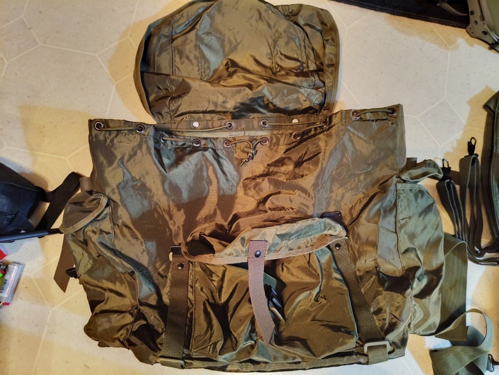 NOS Austrian Kaz-75 Rucksack with Buttpack