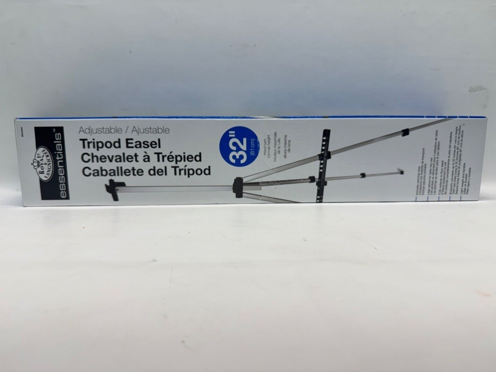 ESSENTIALS TRIPOD EASEL