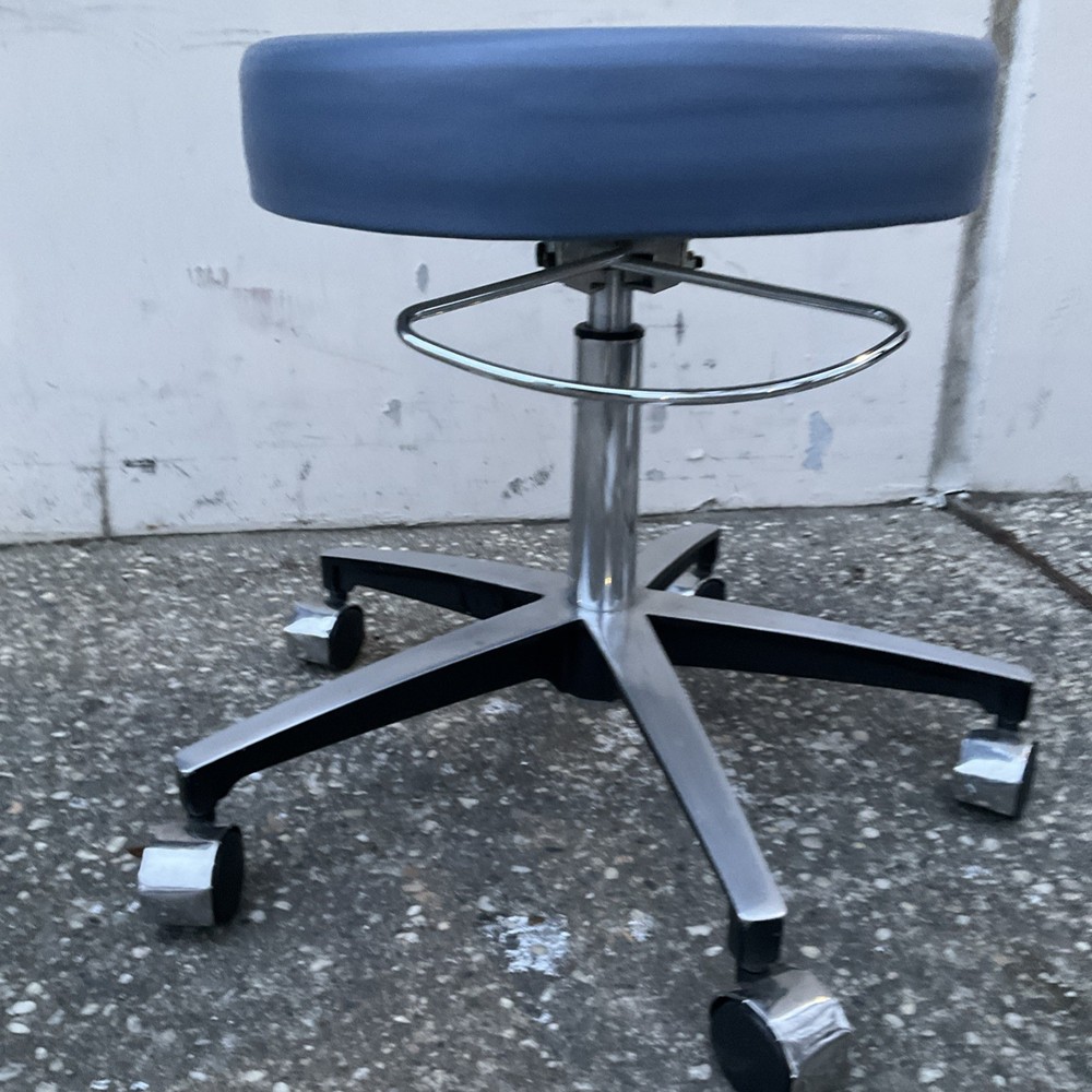 Ritter Stool 125-001 Pneumatically Adjustable Midmark
