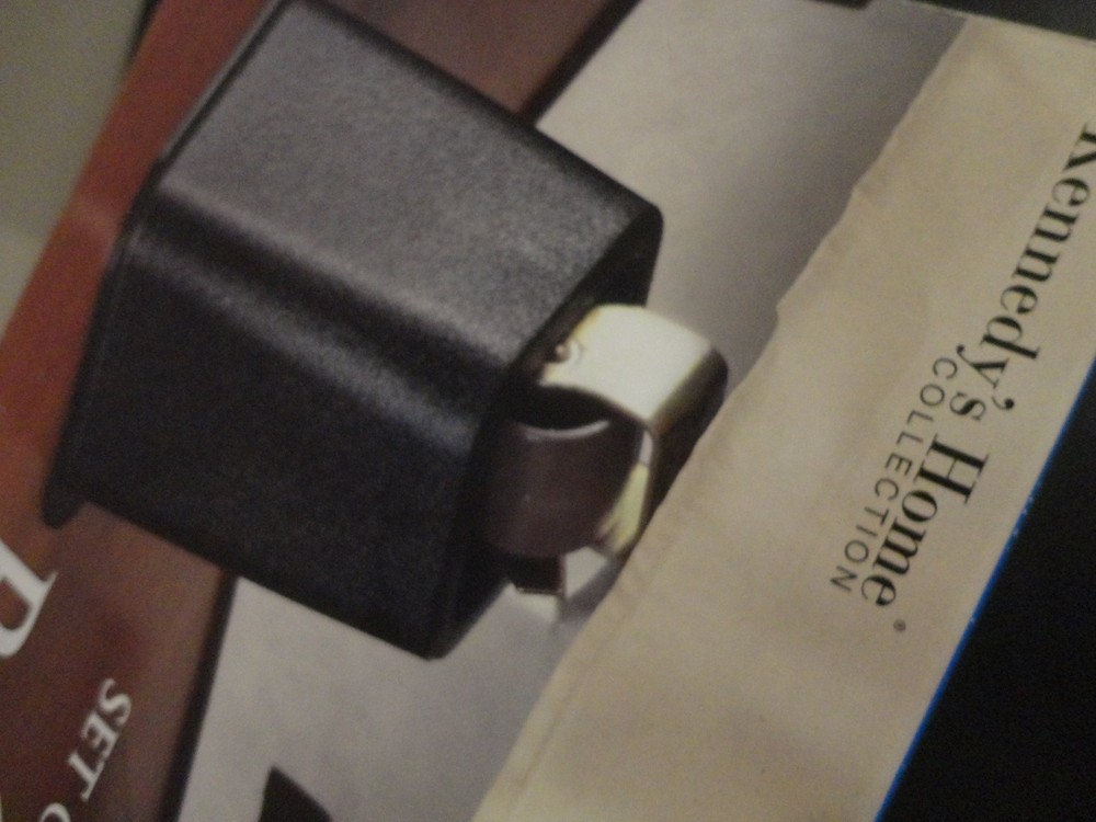 SET OF 4 BED RAISERS