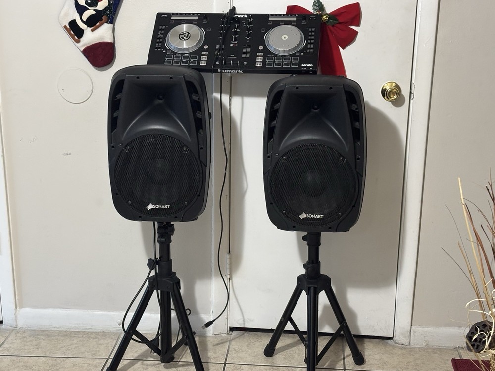 (2)SPEAKERS and Cables