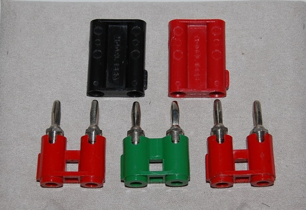 POMONA BANANA PLUG 5 PIECE BUNDLE NOS