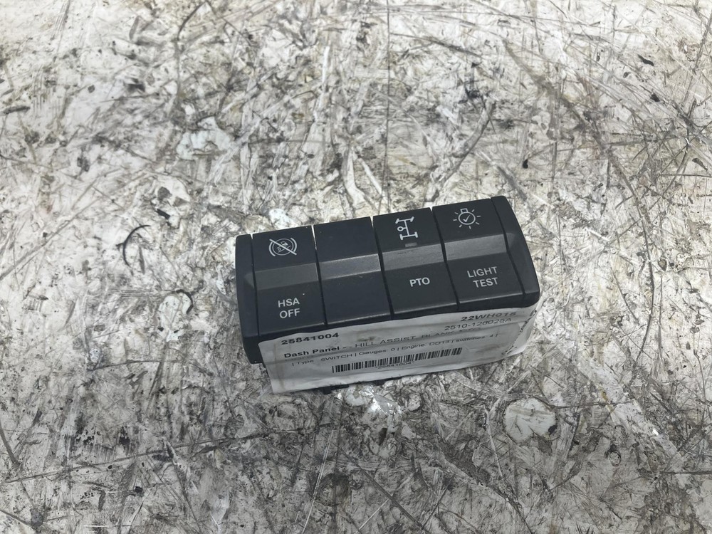 2018-2027 Freightliner CASCADIA SWITCH Dash Panel - Used