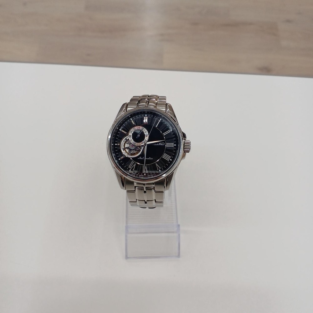 Automatic Watch Model 4R39 00B0 SEIKO
